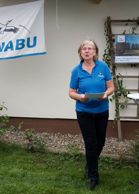 Cornelia Schilling, 1. Vorsitzende eröffnet die Feier, begrüßt die Anwesenden und hält eine kurze Anspracht