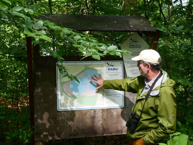 Walter erklärt das NSG Heerter See und das angrenzende Strauchholz