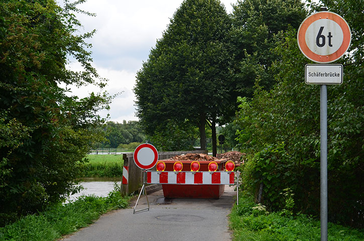 Die Schäferbrücke von Groß Stöckheim aus gesehen 