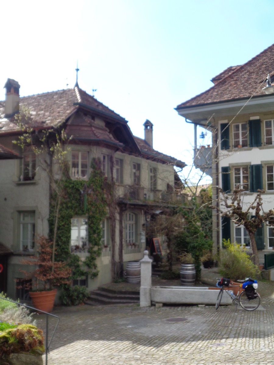 Velotour, Frankreich, Flühmann, 3 Gang Velo, Schweiz Outdoor, Tarp, Nanka, Merino, Schlafsack, Sonne, Wetter, Bretagne, Pont Croix, Pointe du Raz, Pointe du Vent, Loire, Auszeit, alleine unterwegs, Begegnungen, Französisch Reden, Presse Caffee Tabac