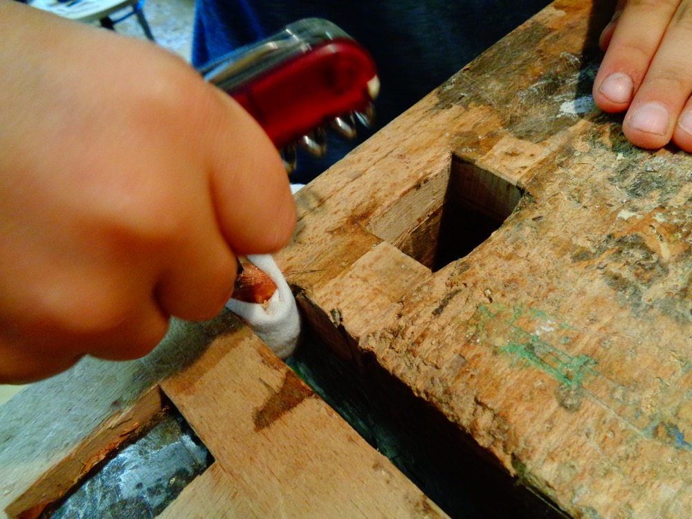 Kinderkurse, schnitzen, Handwerkskunst, Kunst, Kurs, Spiez, Holzflickwerk, Weiterbildung, Handwerk