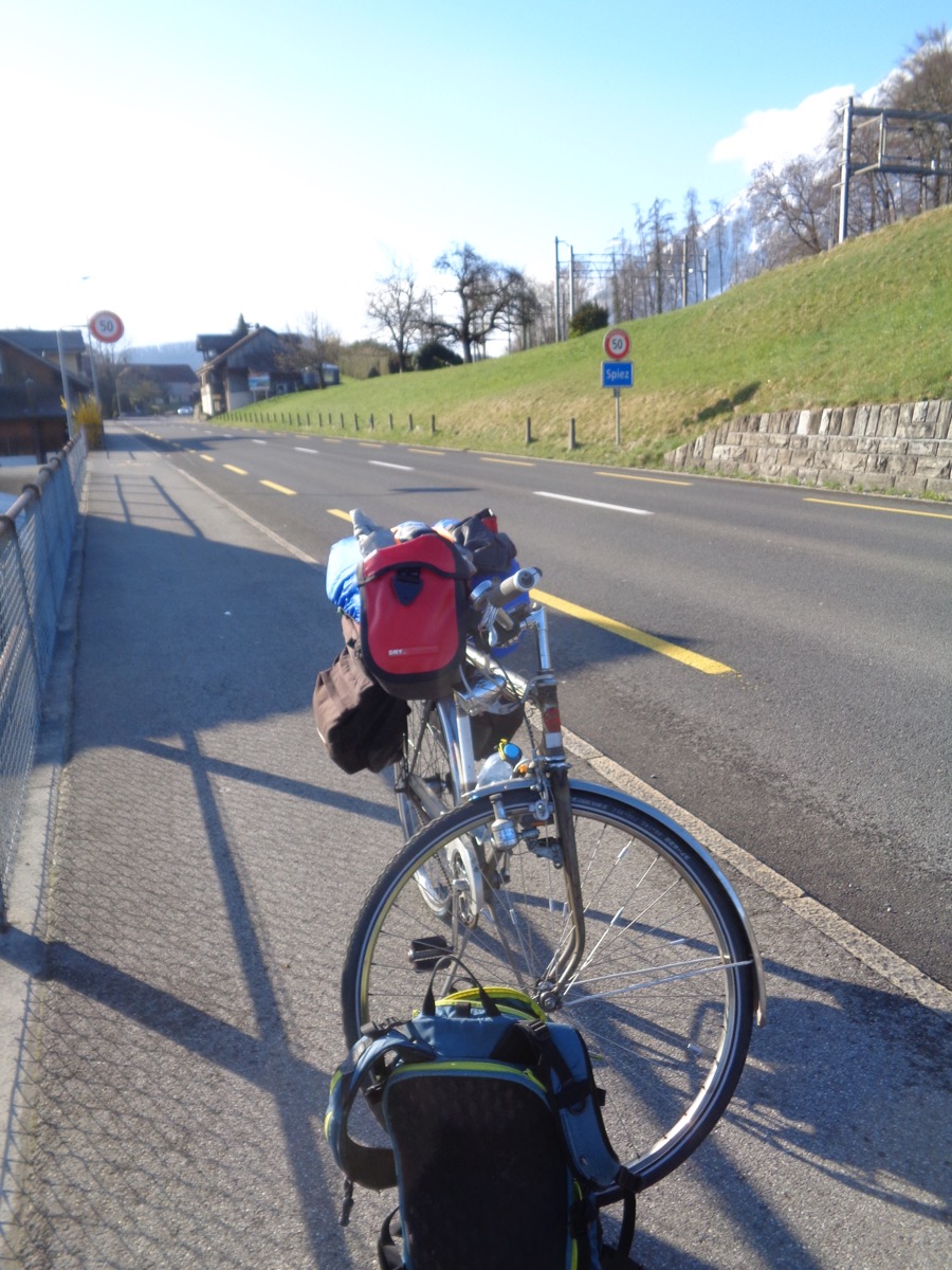 Velotour, Frankreich, Flühmann, 3 Gang Velo, Schweiz Outdoor, Tarp, Nanka, Merino, Schlafsack, Sonne, Wetter, Bretagne, Pont Croix, Pointe du Raz, Pointe du Vent, Loire, Auszeit, alleine unterwegs, Begegnungen, Französisch Reden, Presse Caffee Tabac