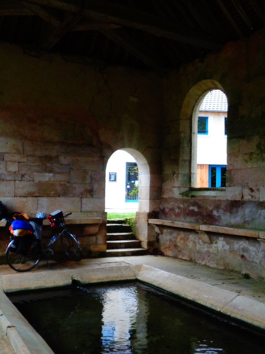 Danke Velotour, Frankreich, Flühmann, 3 Gang Velo, Schweiz Outdoor, Tarp, Nanka, Merino, Schlafsack, Sonne, Wetter, Bretagne, Pont Croix, Pointe du Raz, Pointe du Vent, Loire, Auszeit, alleine unterwegs, Begegnungen, Französisch Reden, Presse Caffee Tabac