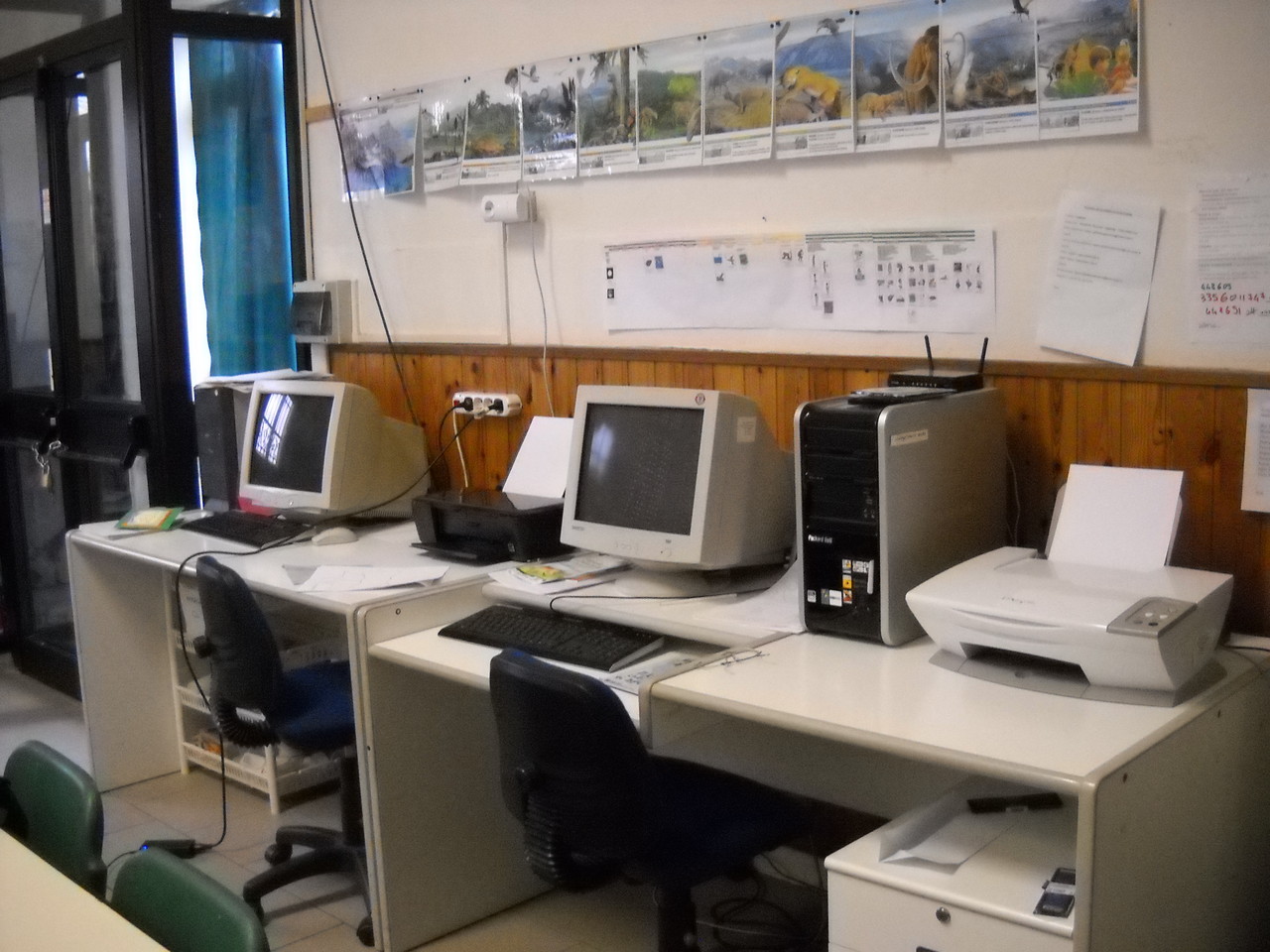 le postazioni complete di scanner e stampanti