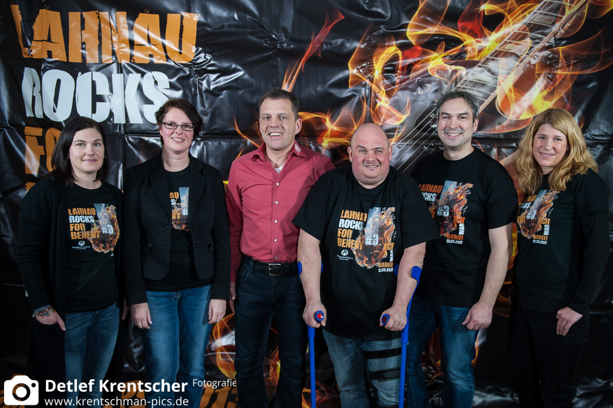 Das komplette Lahnau rocks for Benefit-Organisationsteam Nicole Wege, Susanne Burzel (Stefan Zeiger), Andreas Wudi, Csongor Dobrotka und Michele Tafferner