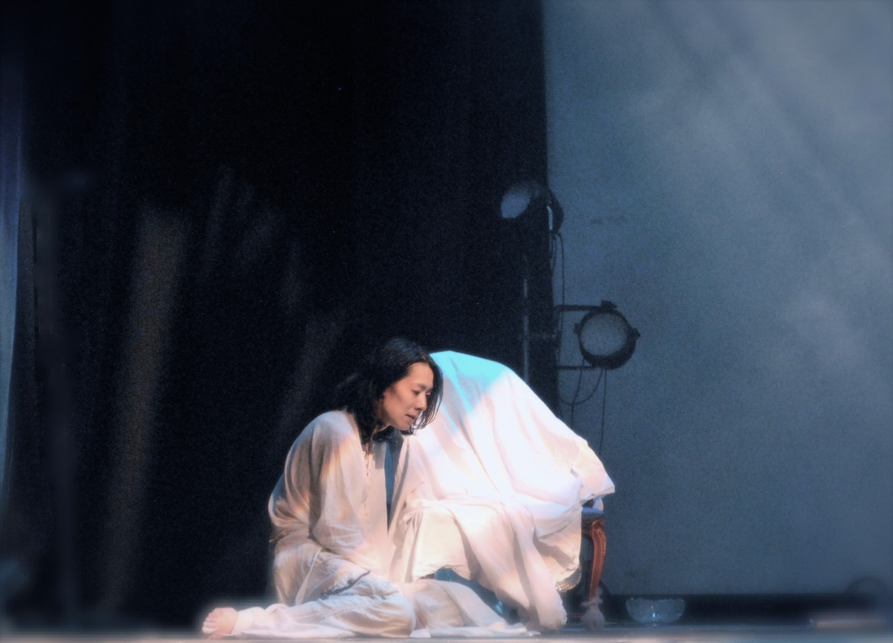 BIOGRAPHY 2 - GOH IRIS WATANABE 渡辺豪IRIS OFFICIAL WEBSITE BIOGRAPHY 2 - GOH IRIS WATANABE 渡辺豪IRIS OFFICIAL WEBSITE