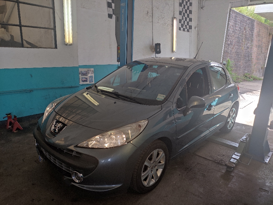 Entretien annuel sur PEUGEOT 207