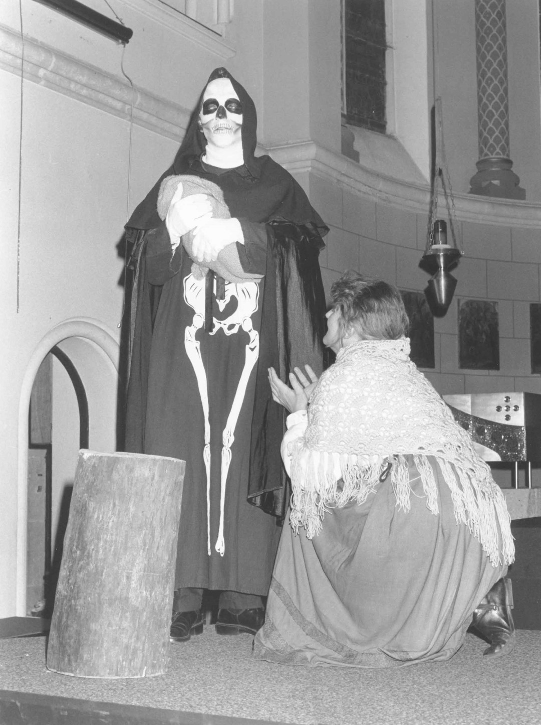 1990: "Frau Mutter" in "Totentanz"