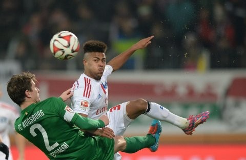 Ronny Marcos (r.) feierte gegen Augsburg sein Bundesliga-Debüt. Foto: WITTERS