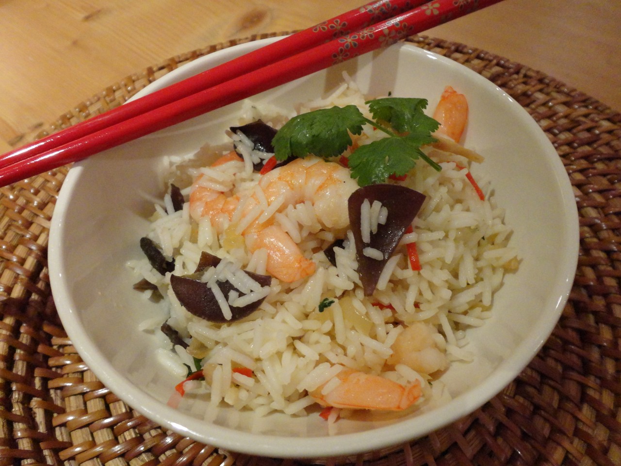Thai-Reis mit Garnelen und Asiapilzen - Lothar A. Berktold