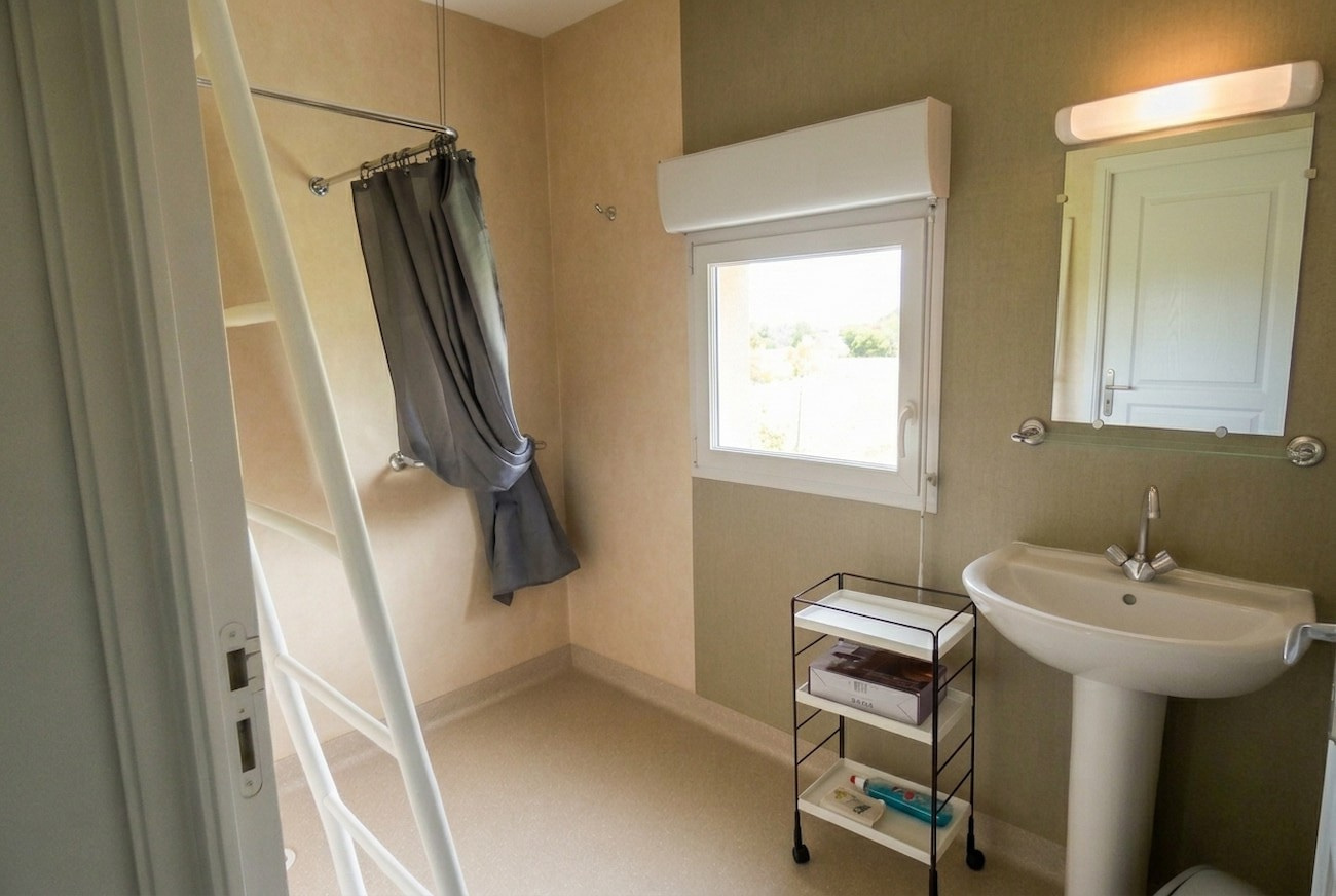 Salle de Bain d'un gîte 4 personnes, en pleine nature, dans la campagne limousine