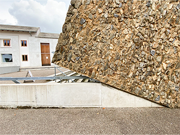 Konzerthaus Blaibach Materialität und Fassade, Hintergrund Bürgerhaus