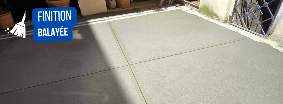 Le béton balayé : une finition idéale pour les ouvrages extérieurs