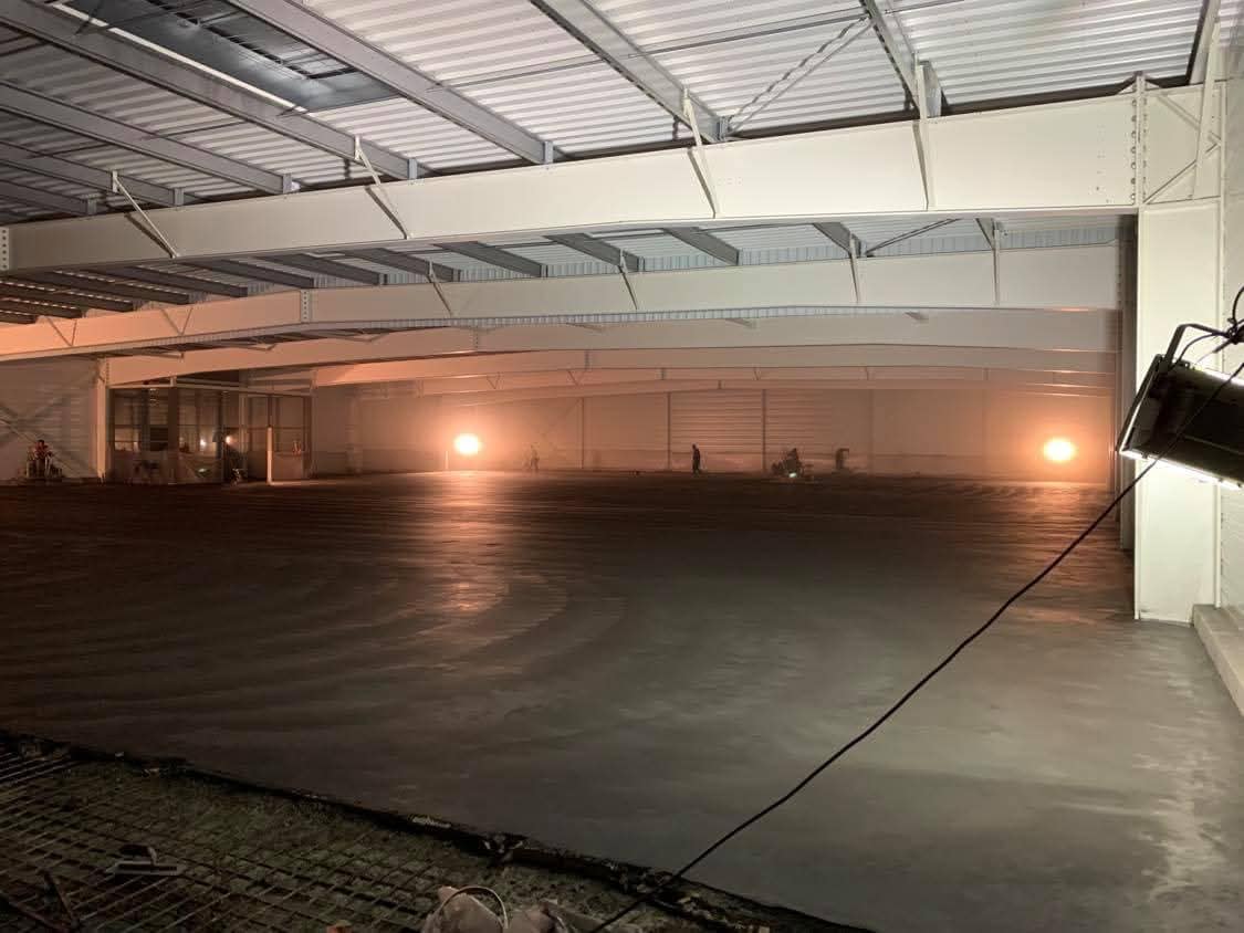Création d'un sol pour un hangar agricole