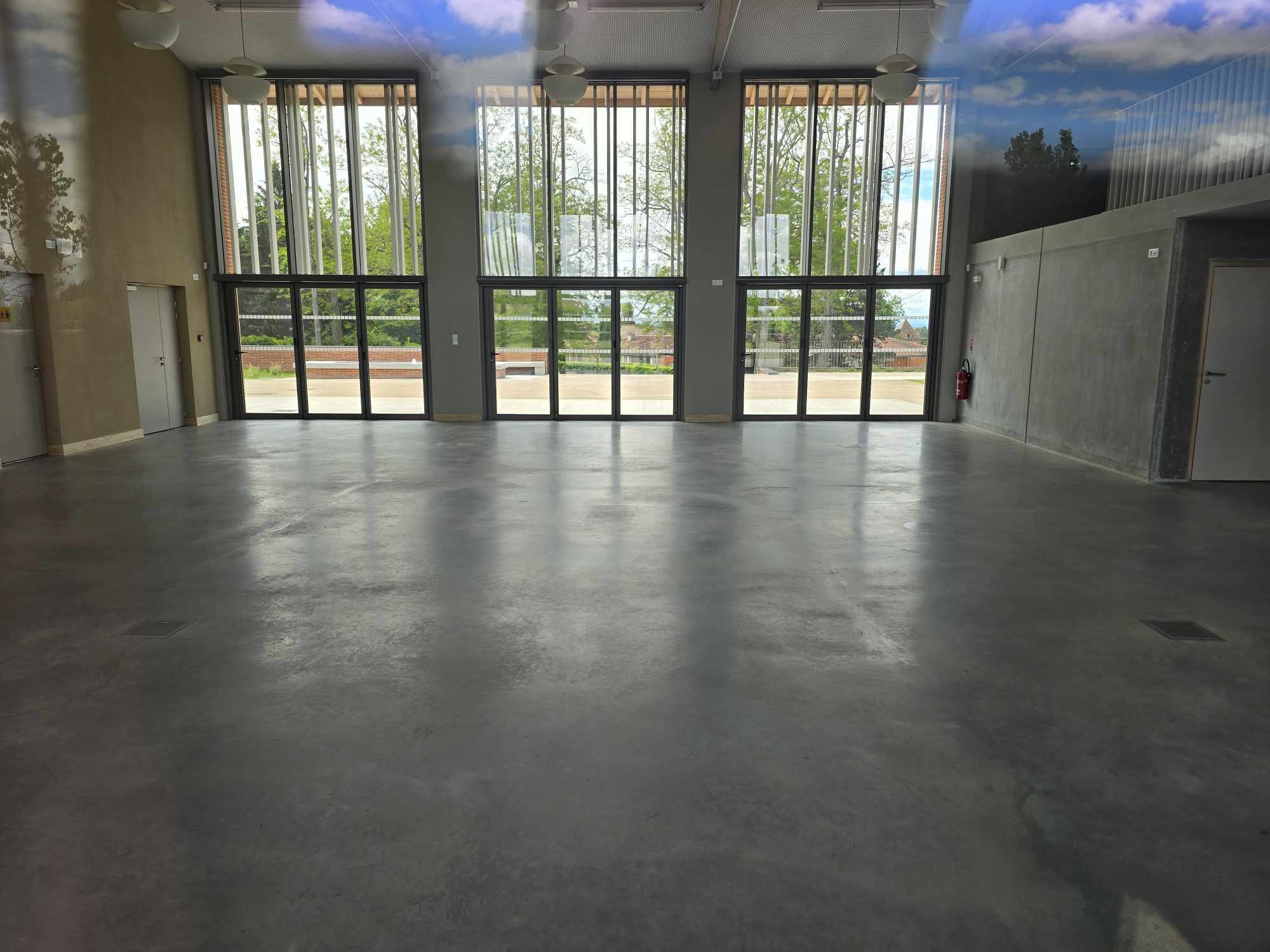 Dallage pour une salle des fêtes au nord de Toulouse