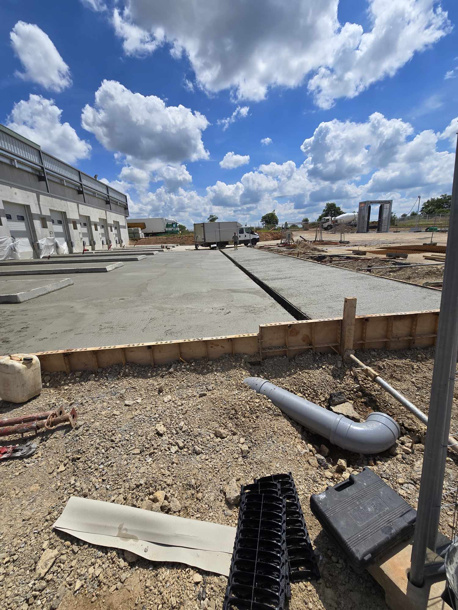 Dallage béton pour un centre logistique au sud de Toulouse