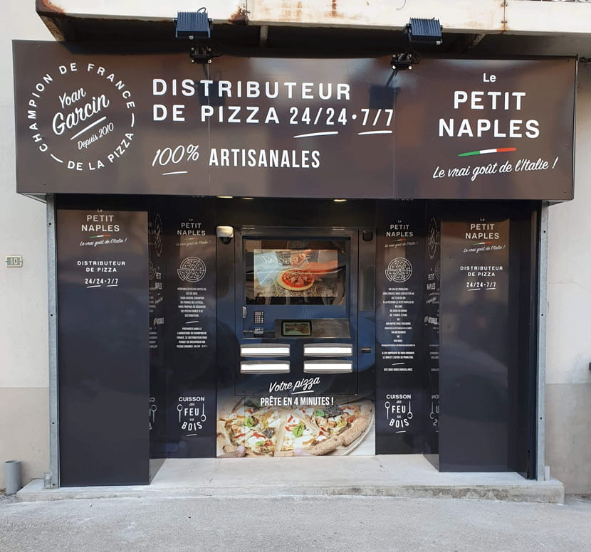 Premier distributeur automatique de pizza pour Le Petit Naples en Auvergne !