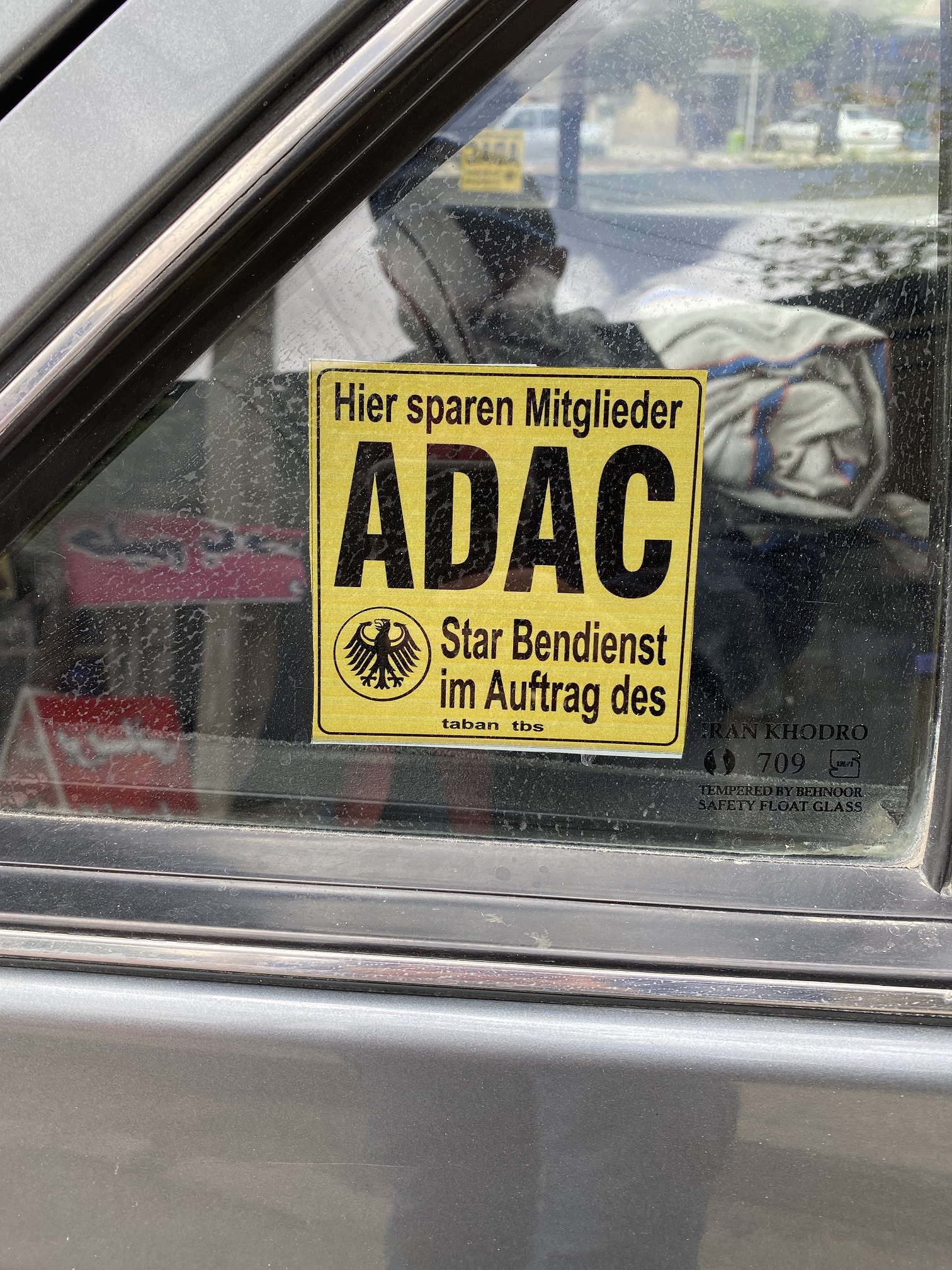 Der deutsche Stra......bendienst??! Keine Seltenheit auf den Autos...