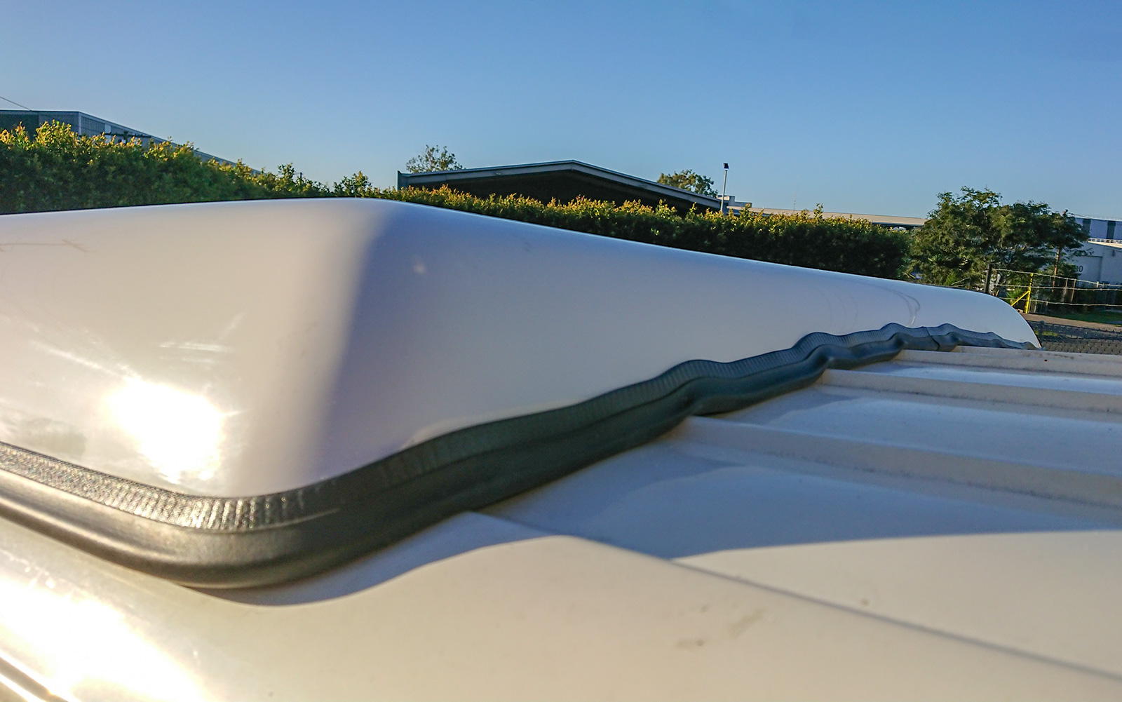 Universal half opo up roof - finished fit to 100 series Hiace