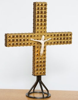 Altarkreuz _ Foto: Walter Wetzler