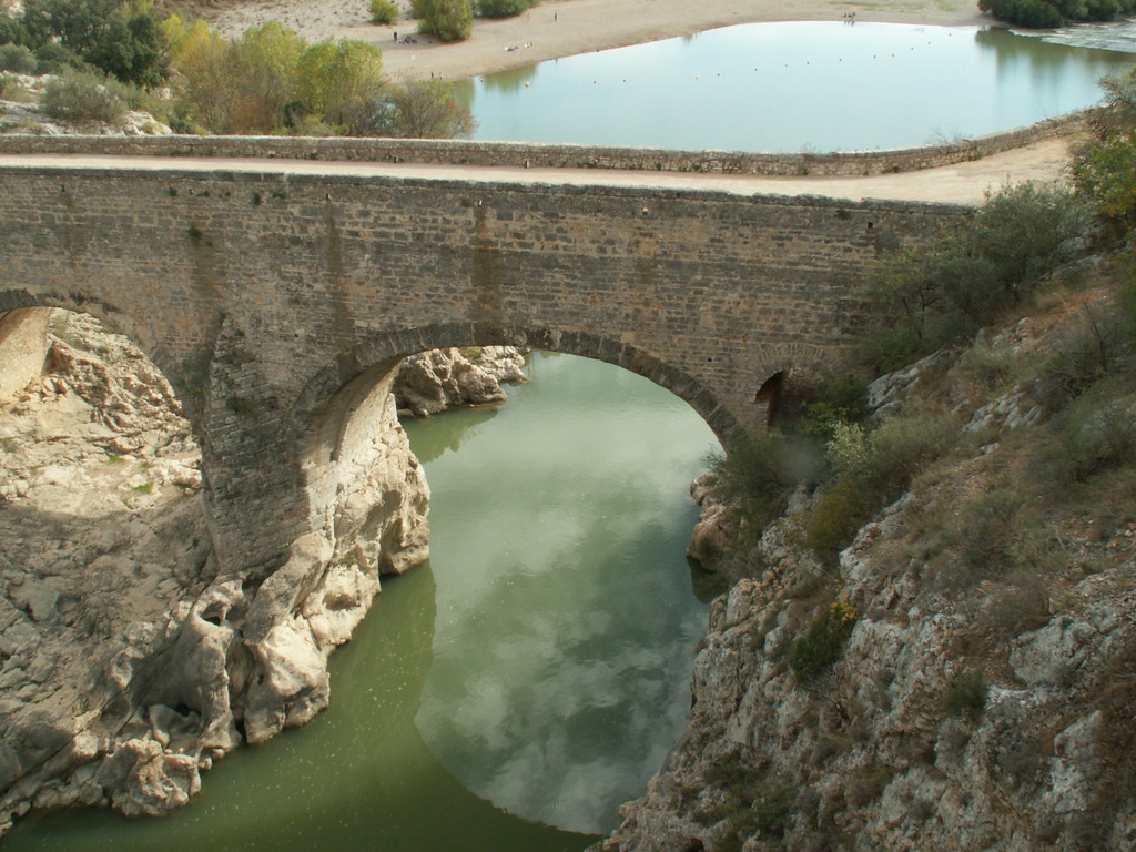 Le pont du Diable original  a St Guilhem le désert