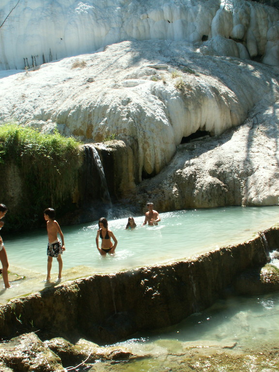 Bain à 38° a Bagni San Filipo.