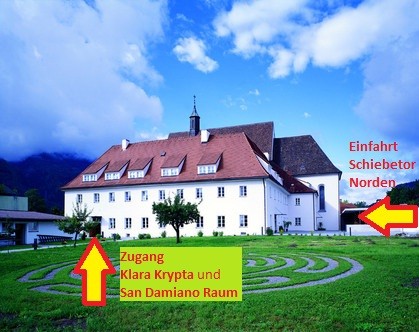 Franziskanerkloster Telfs - Ostansicht / Zufahrt über Weg "Klosterfeld 2" von Norden