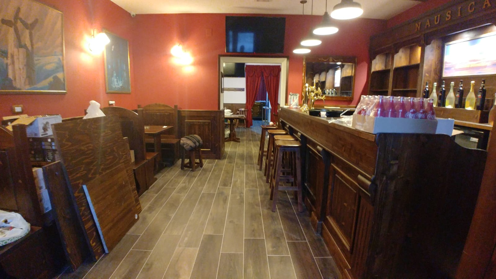 Arredamenti di design per la ristorazione made in Italy. Arredamenti caffetterie. Arredamenti pasticcerie. Arredamenti ristorazione. Arredamenti per panifici. S