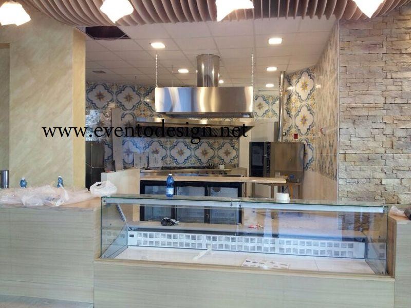 bancone per braceria con vetrina esposizione carne