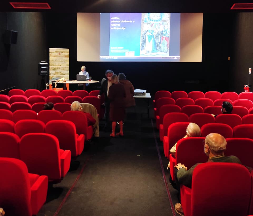 Justices, crimes et châtiments à Abbeville au Moyen Âge  par Raphaële Boinet, docteur en histoire médiévale, chargée de la conservation des archives historiques d’Abbeville