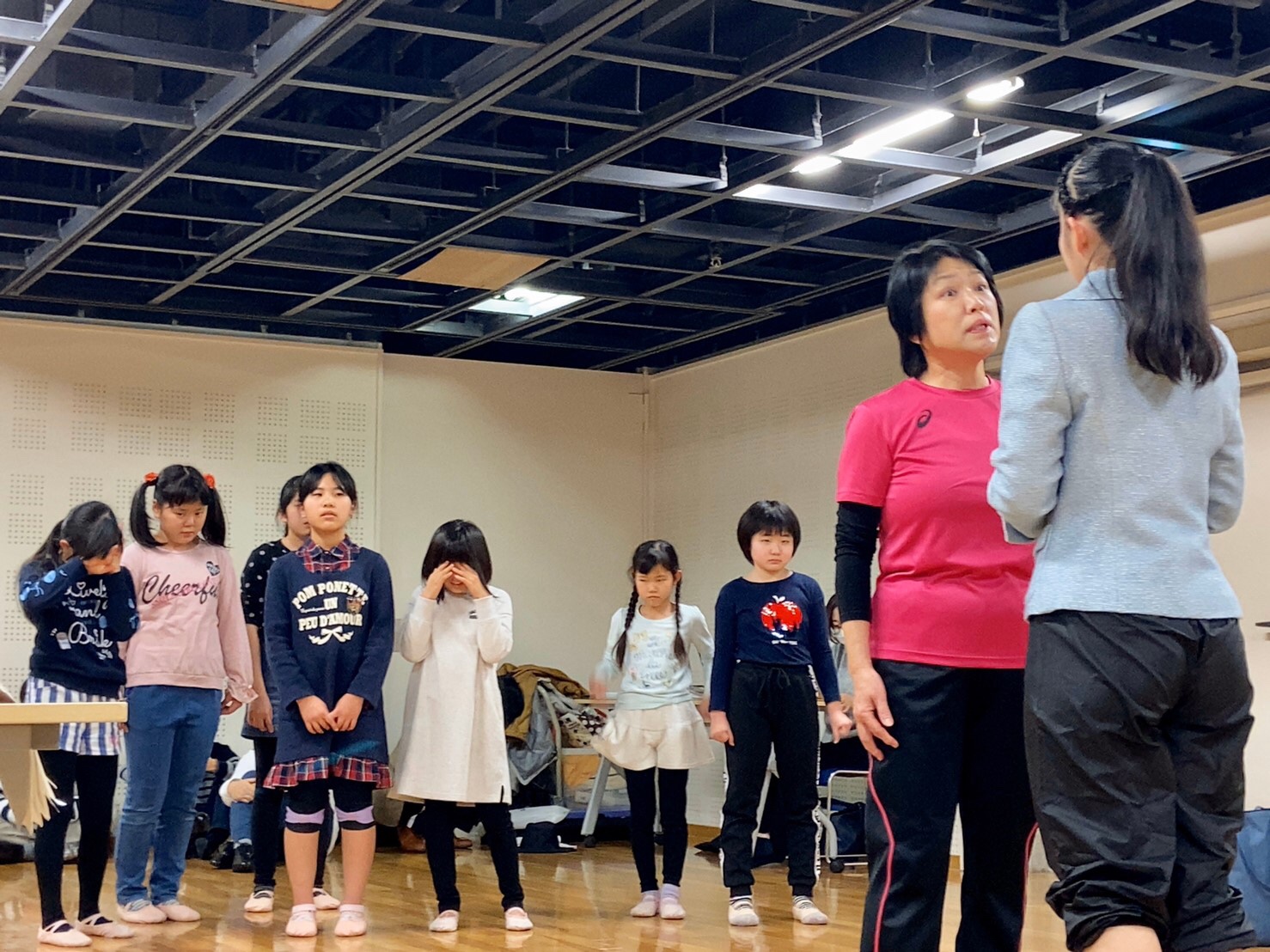通し稽古　演技にも熱が入ります