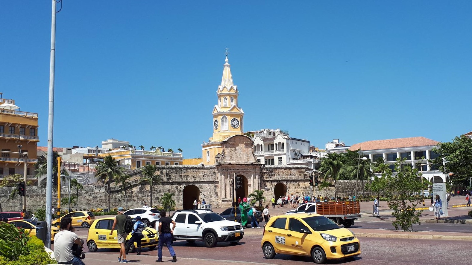 Plaza De La Paz - Eingang in die Altstadt