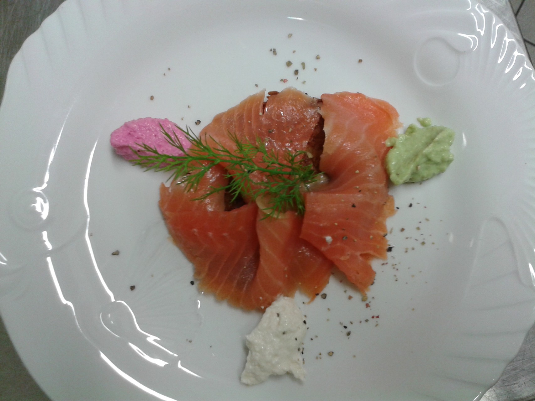 Lachs auf Rösti mit dreierlei Meerrettich
