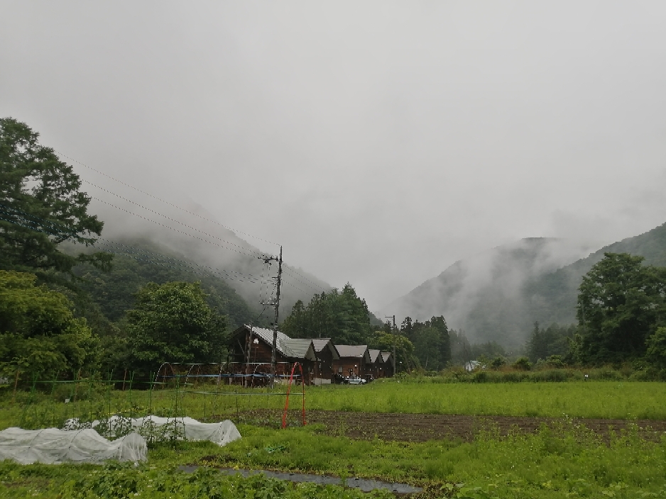 梅雨はコテージがおすすめ エアコンついてます 日光 中三依温泉 男鹿の湯 みよりふるさと体験村