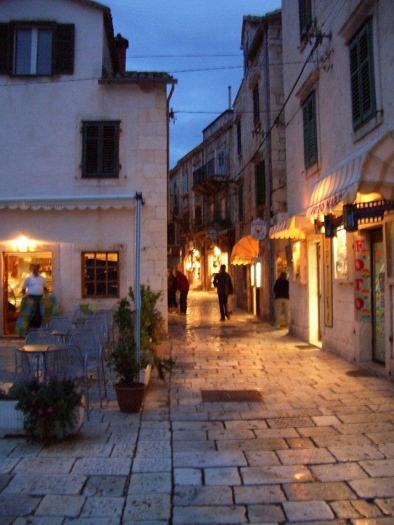 Hvar bei Nacht