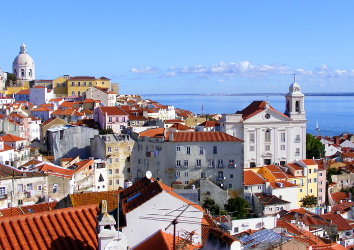 https://www.travelcircus.de/urlaubsziele/wp-content/uploads/Sch%C3%B6nste-st%C3%A4dte-Europas-Lissabon.jpg