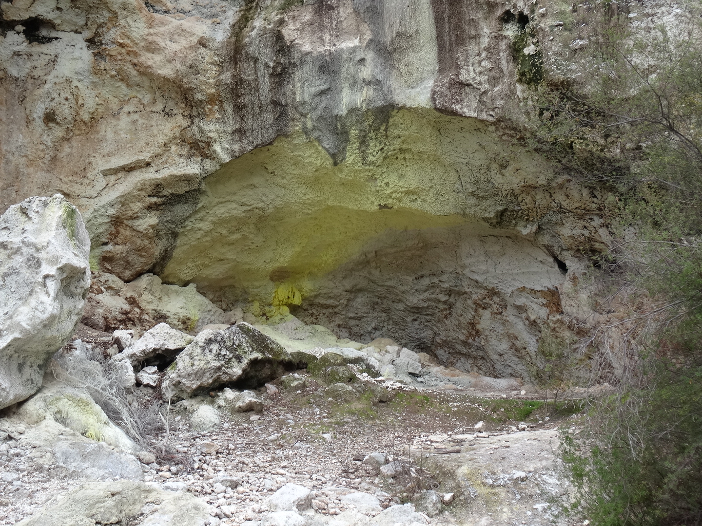 8.5. Sulfur Cave
