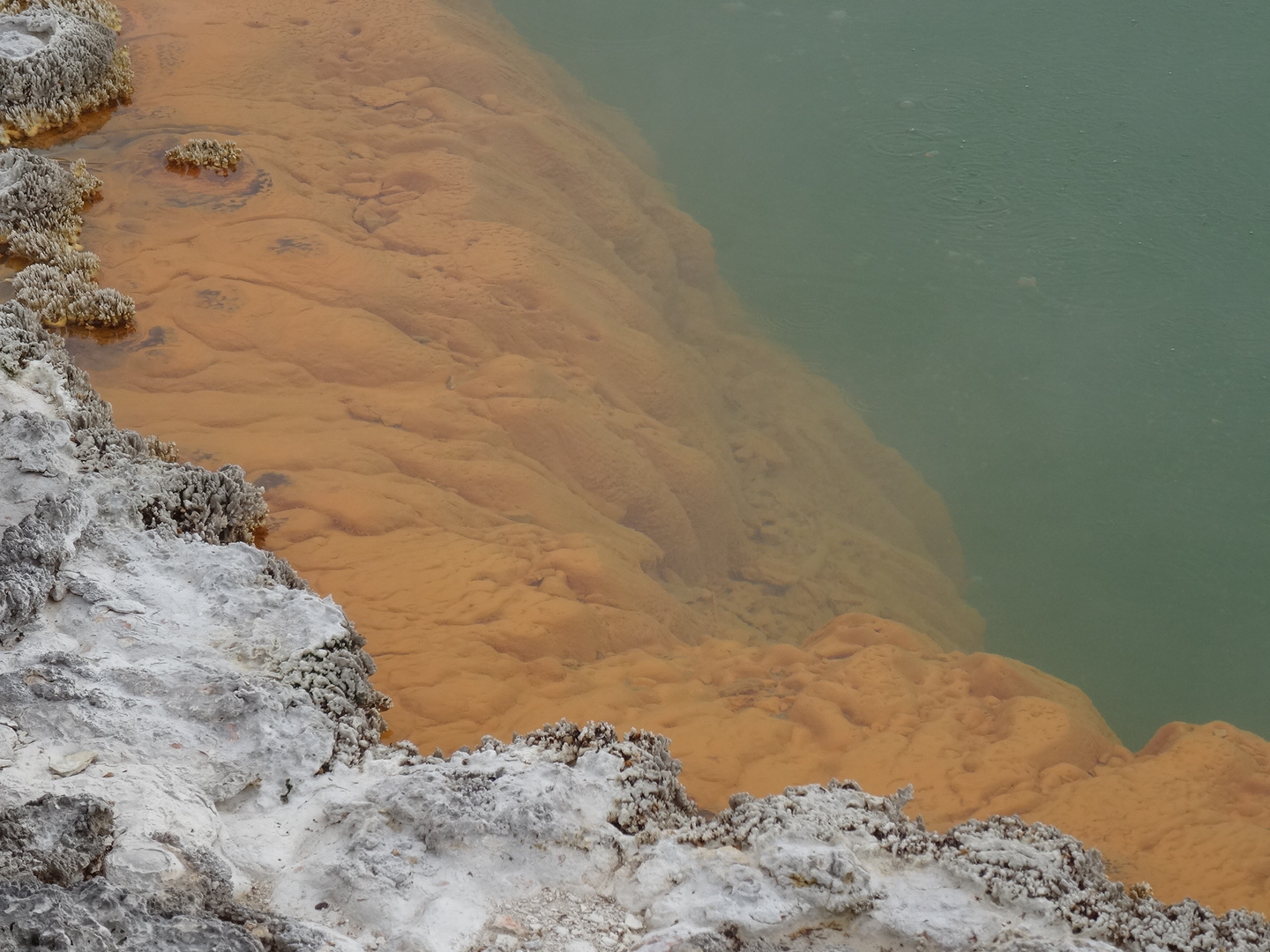 8.5. Leucht-Orange Farbe...