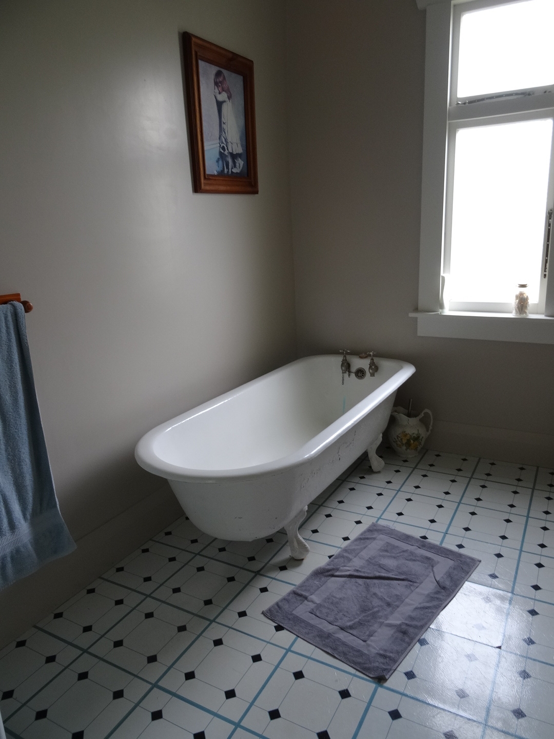 27.3. Mit schöner Badewanne