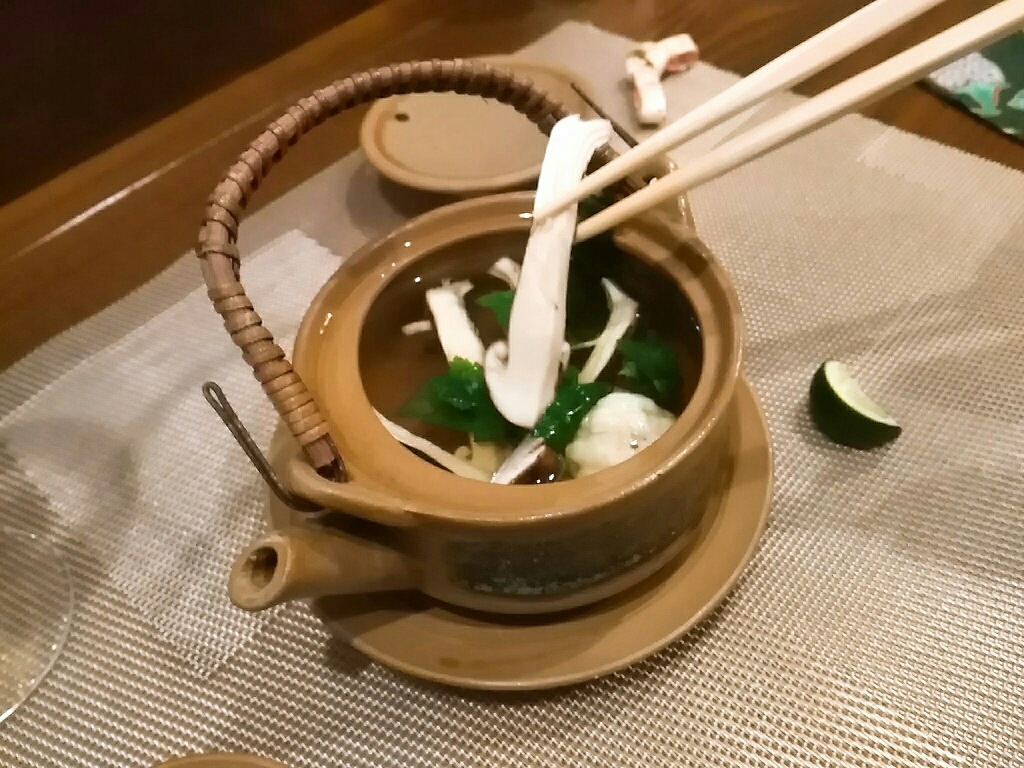 季節料理松茸の土瓶蒸し