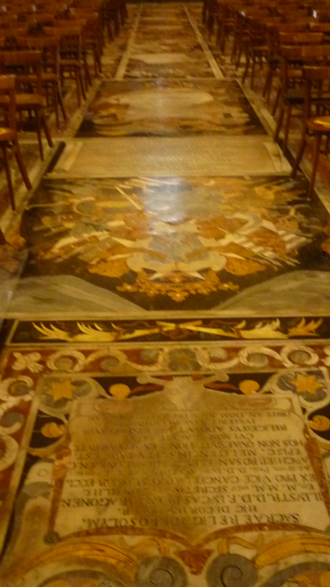 Malta, Grabplatten in der Kathedrale · Δαπεδο μέ ταφόπλακες.