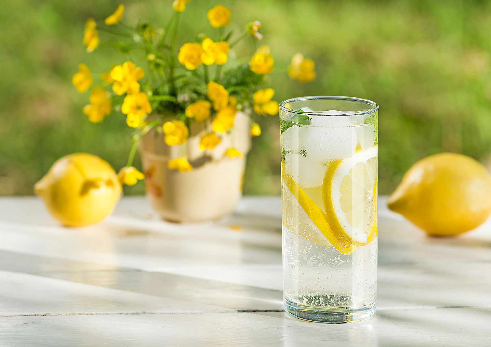 Erstaunliche gesundheitliche Vorteile von Zitronenwasser
