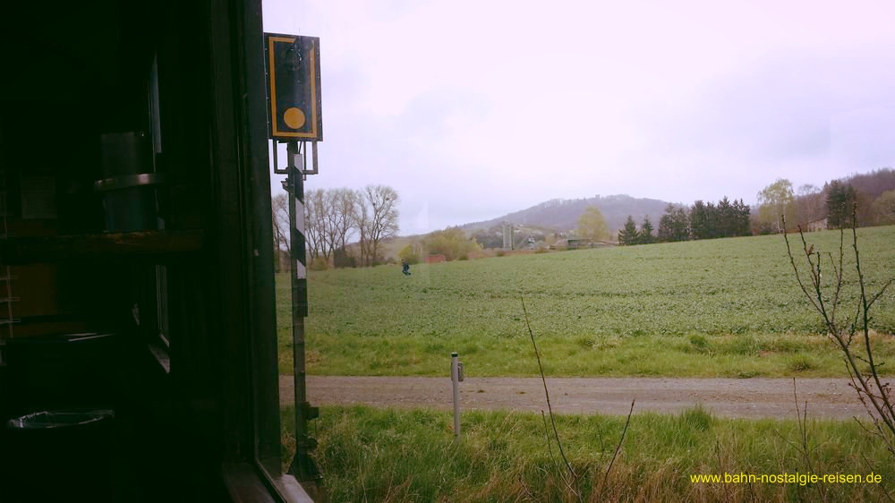 Fotohalt - der Wohldenberg im Hintergrund