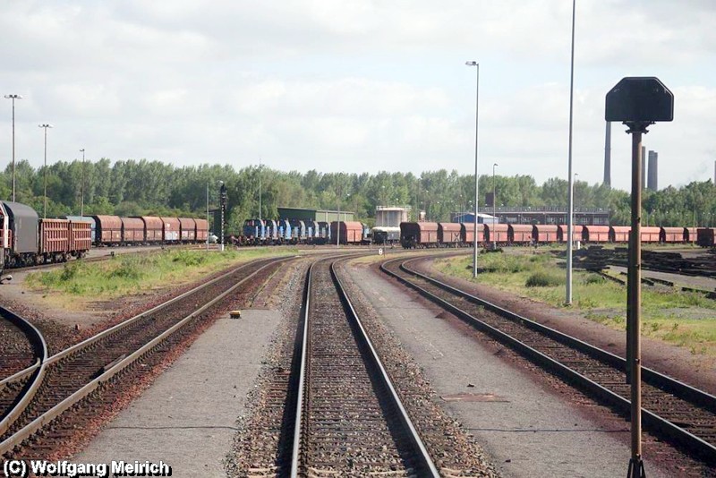 Der Stahlstandort Salzgitter präsentiert sich informativ aus dem Sonderzug "Stahlstadtexpress"