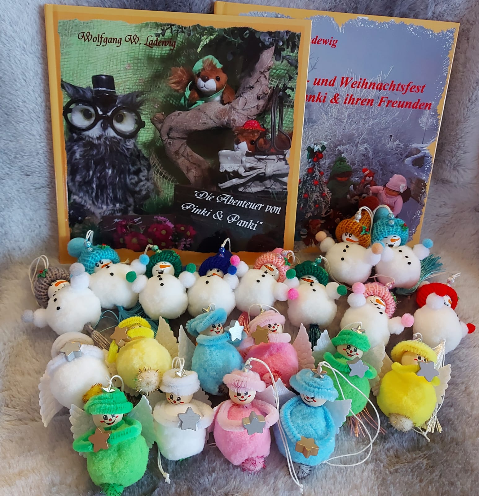 Baum und Geschenkanhänger und Kinderbücher