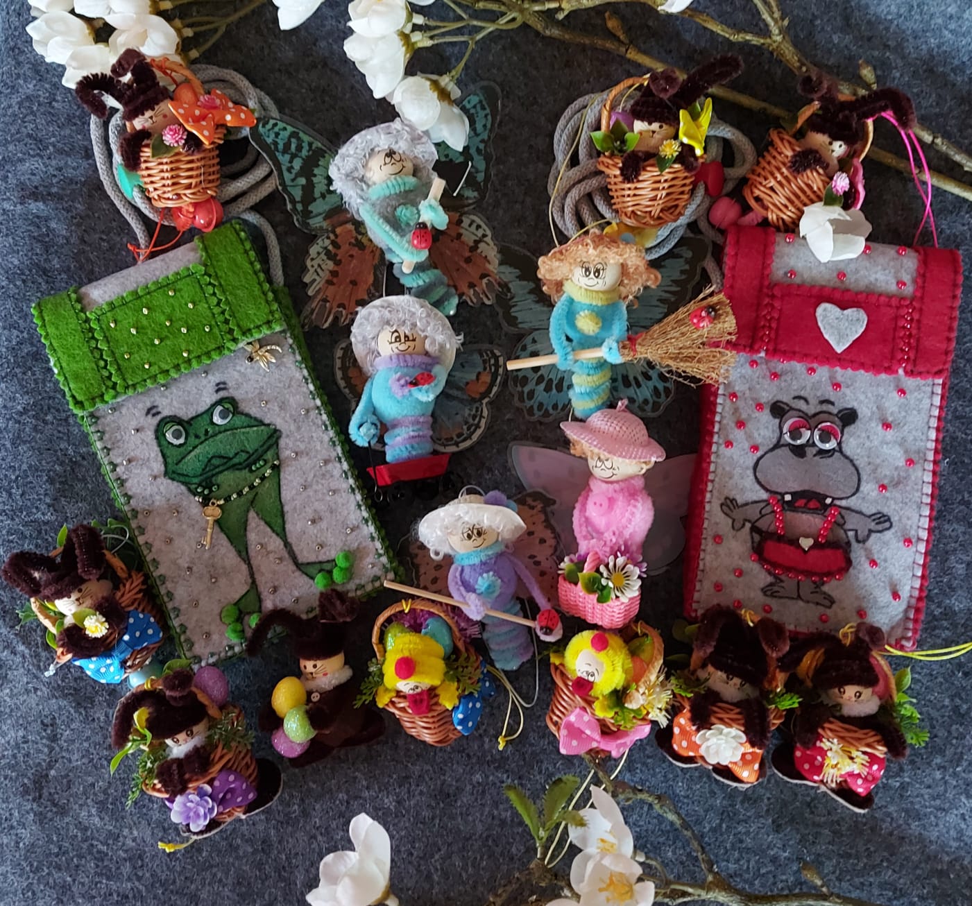 Handytaschen und Baum und Geschenkanhänger