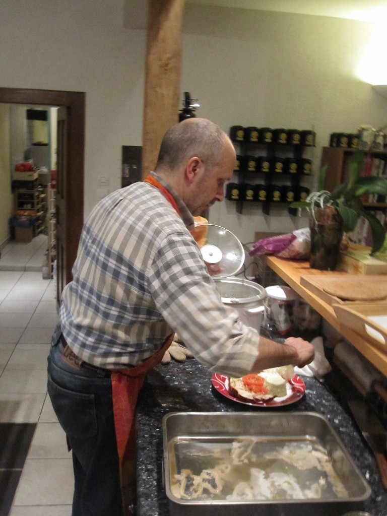 Je dresse une assiette de homard pour le réveillon du 31 décembre 2012.