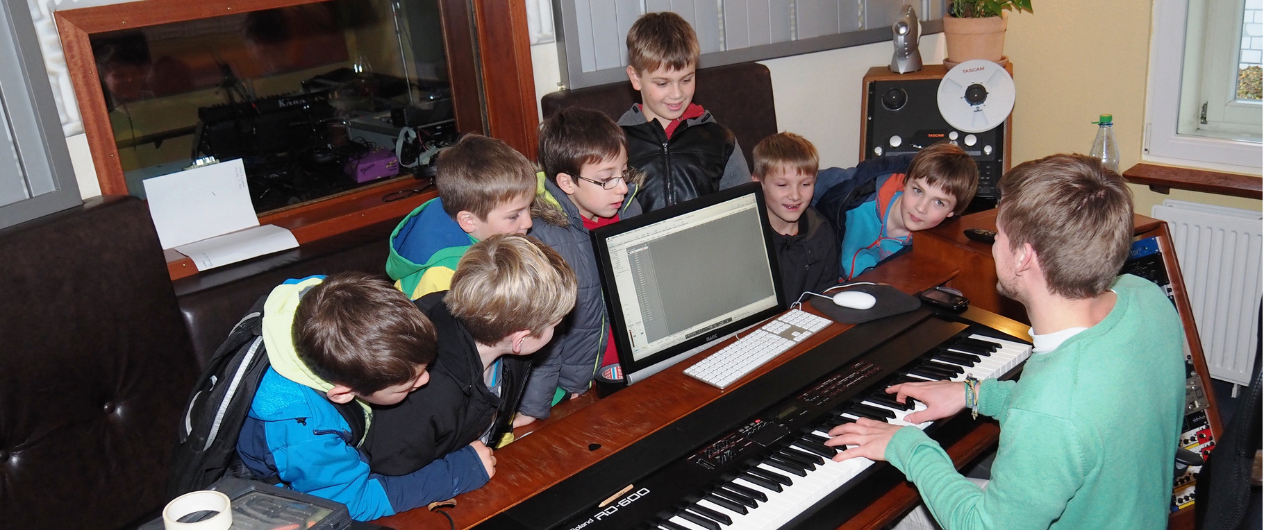 Jungs außerhalb der schule kennenlernen