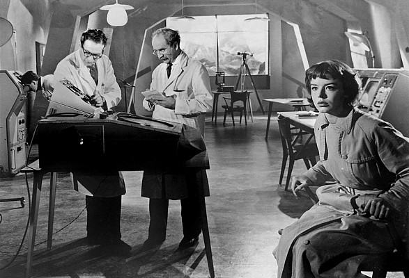 Szenenfoto aus dem Film "Die Teufelswolke von Monteville" (The Trollenberg Terror/The Crawling Eye, GB 1958)