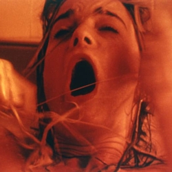 Szenenfoto aus dem Film "Body Snatchers" (USA 1993) von Abel Ferrara; Gabrielle Anwar